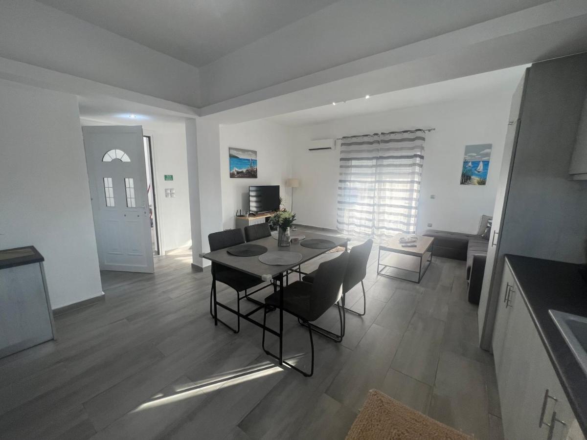 Village Dream-rhodes Airport Apartment